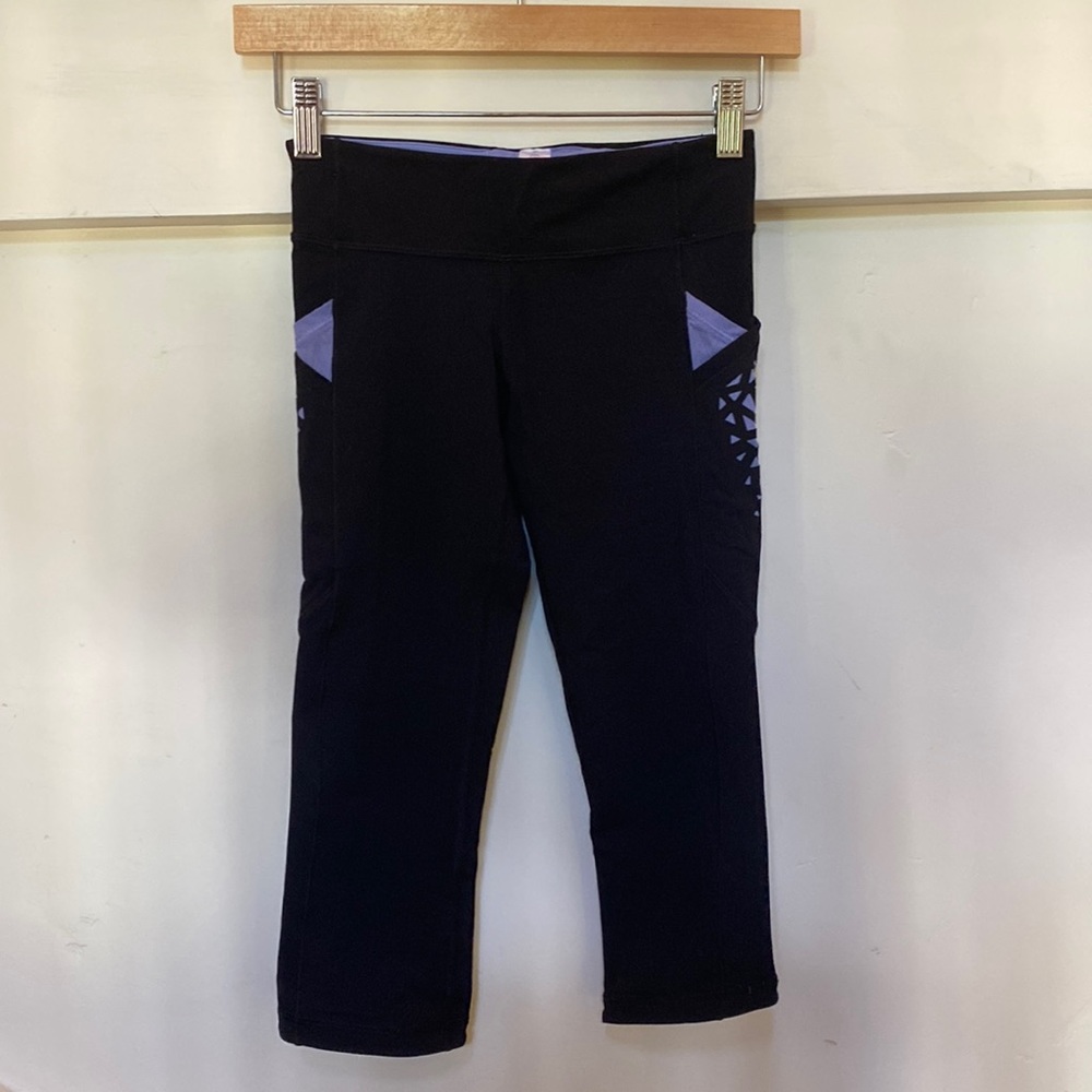 Size 10 Black Ivivva Capri Leggings